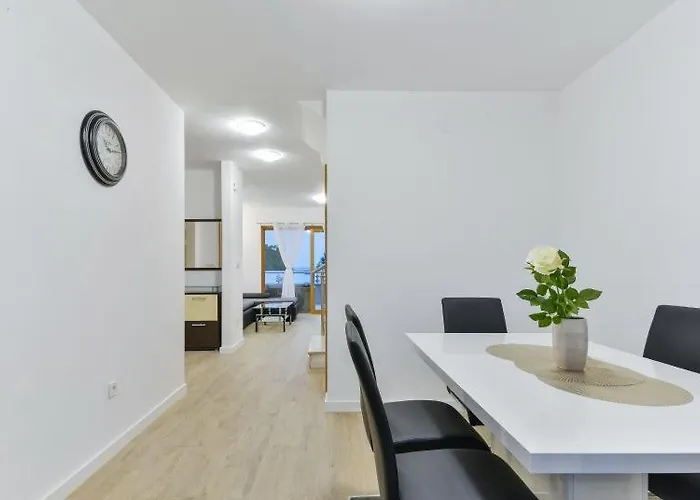 With Roof Terrace 50 Meters From The Beach- By Ta Leut Agency فيلة *