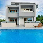 ヴィラ With Roof Terrace 50 Meters From The Beach- By Ta Leut Agency