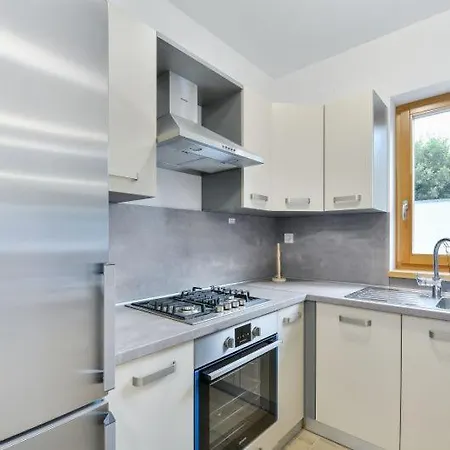 With Swimming Pool, Roof Terrace, 50 Meters From The Beach- By Ta Leut Agency *