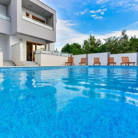 ヴィラ With Roof Terrace 50 Meters From The Beach- By Ta Leut Agency