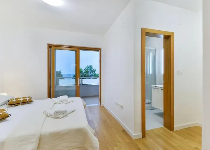 Вилла With Roof Terrace 50 Meters From The Beach- By Ta Leut Agency Затон
